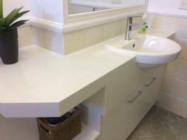 Granite Transformations Cairns - Logo