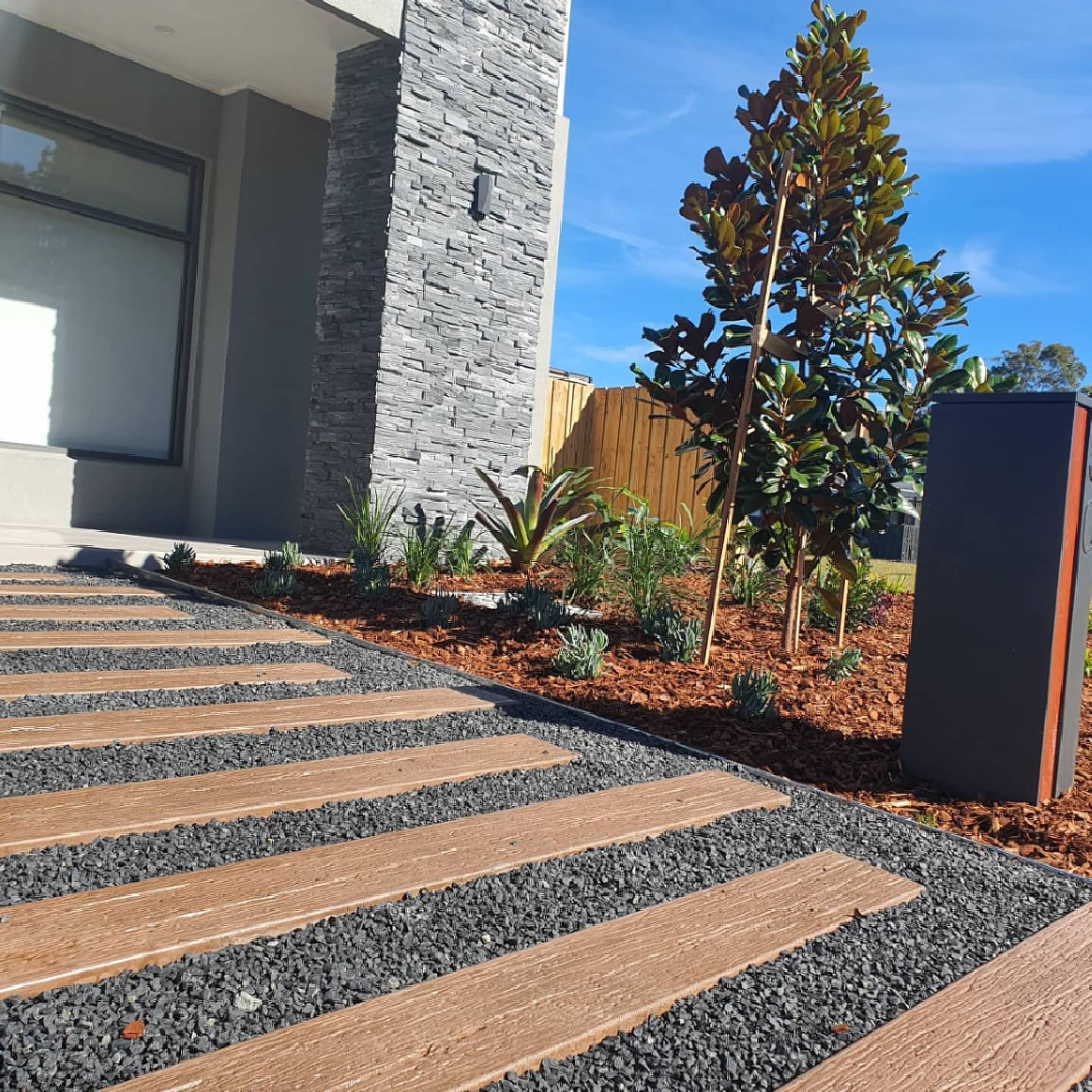 Green Envy Landscape & Garden Services - Logo