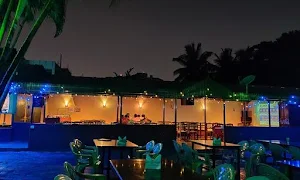 Greens Bar and Restaurant - Logo