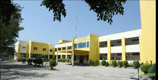 GR International School - Logo