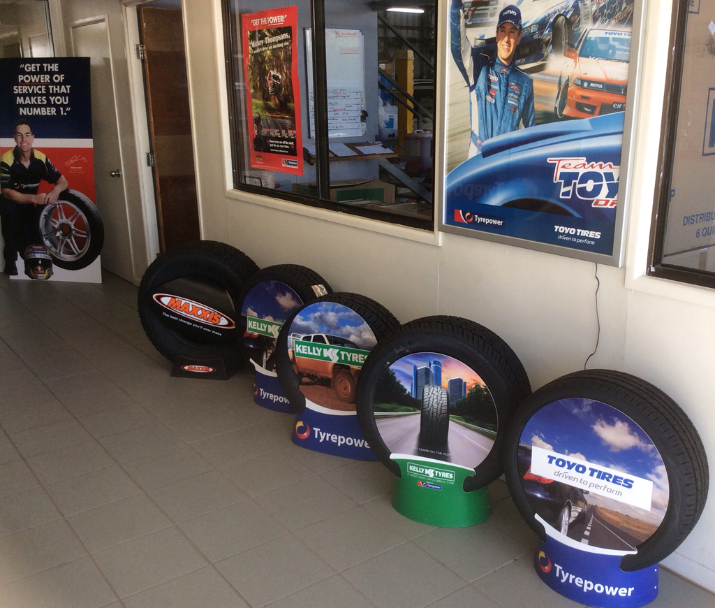 G.R Motors - Logo