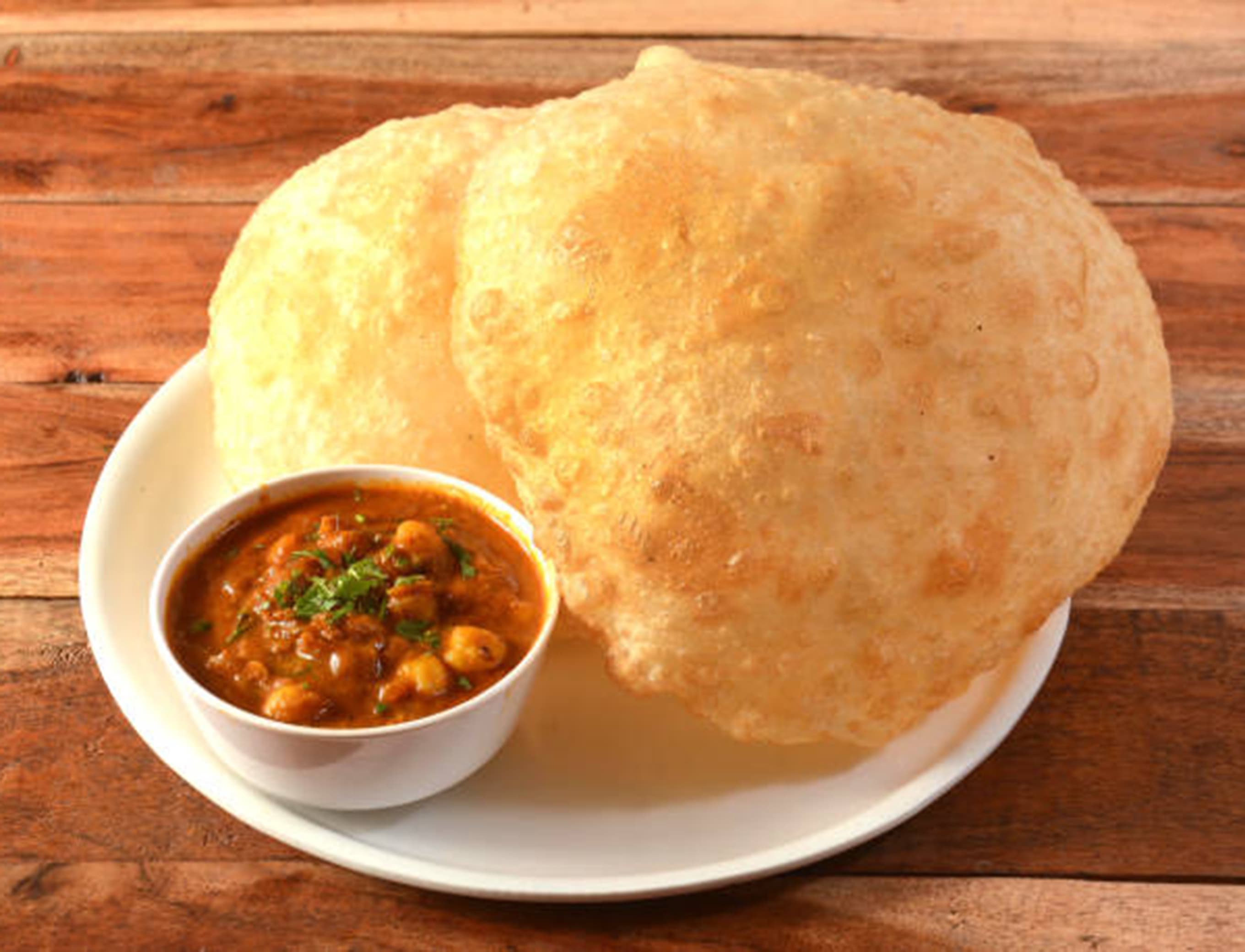 Gupta Ji Ke Mashoor Chole Bhature - Logo