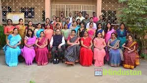 Gurukul Mahila Mahavidyalaya - Logo