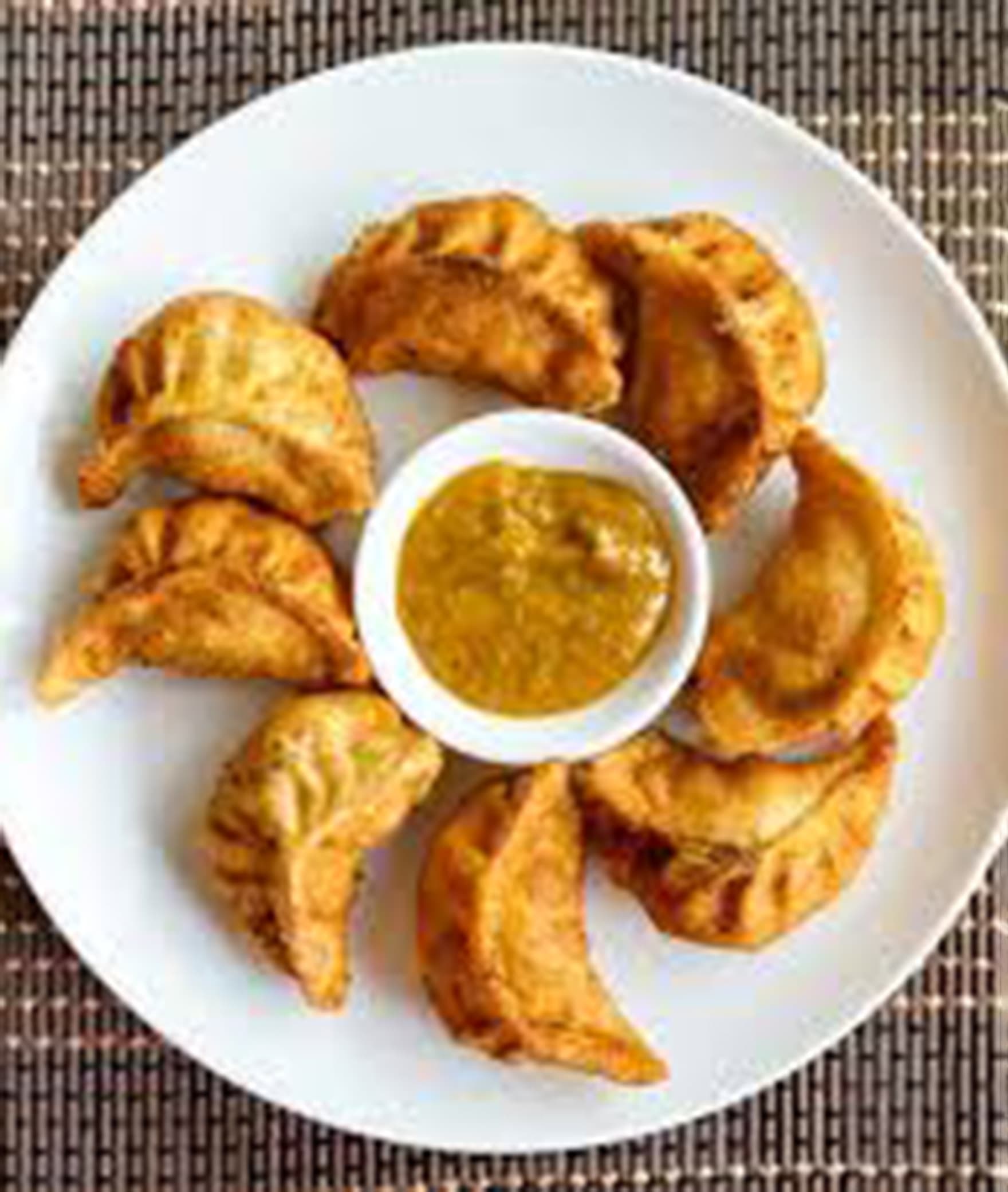 Haloi Food Point - Logo