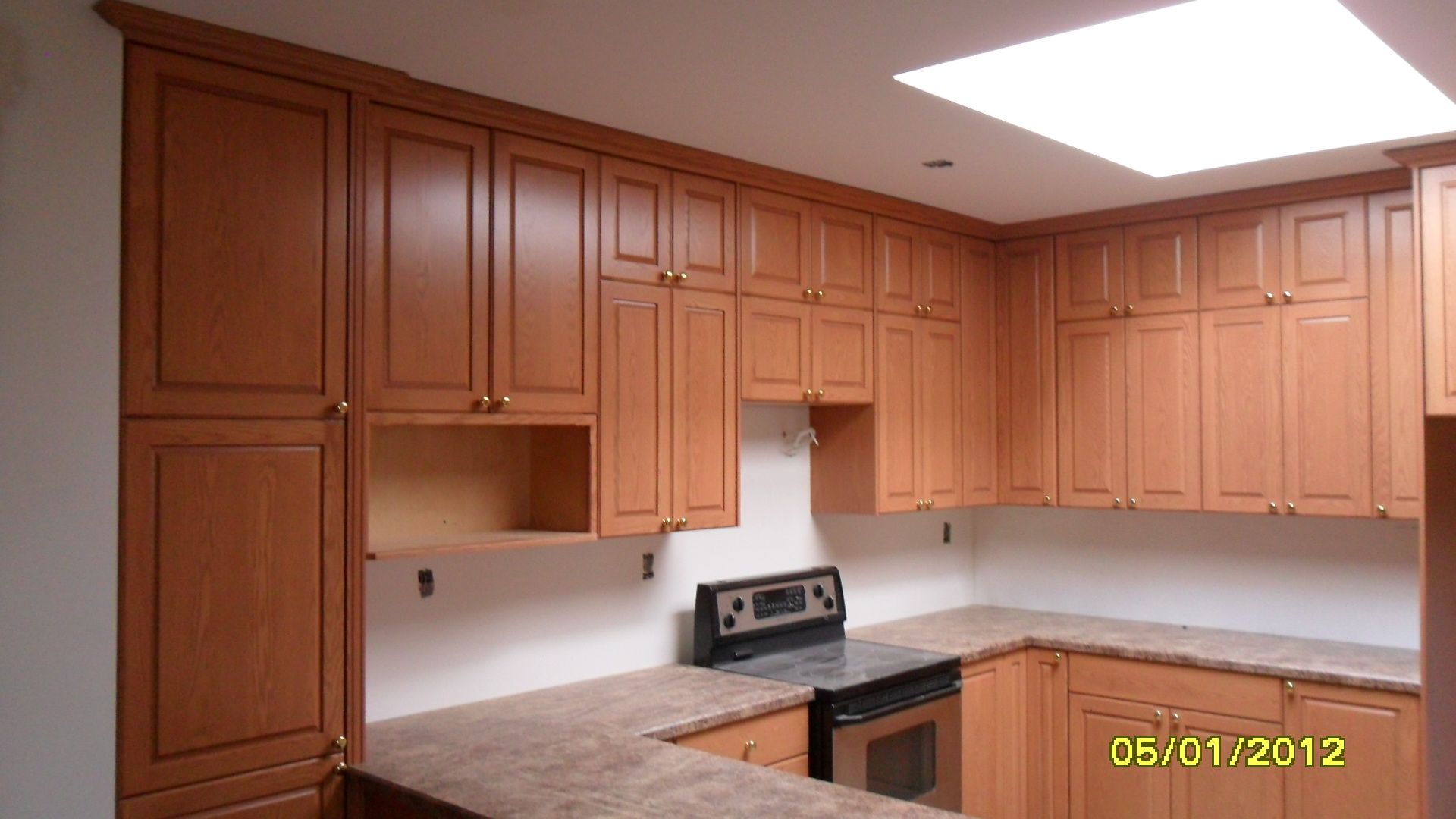 HandHills Custom Cabinets - Logo
