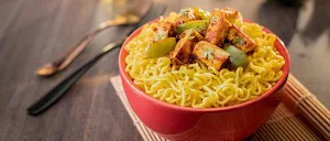 Hangoutz Indian And Chinese Cuisine - Logo