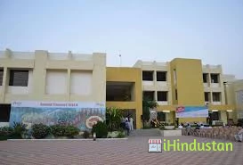 Hanifa English Medium School - Logo