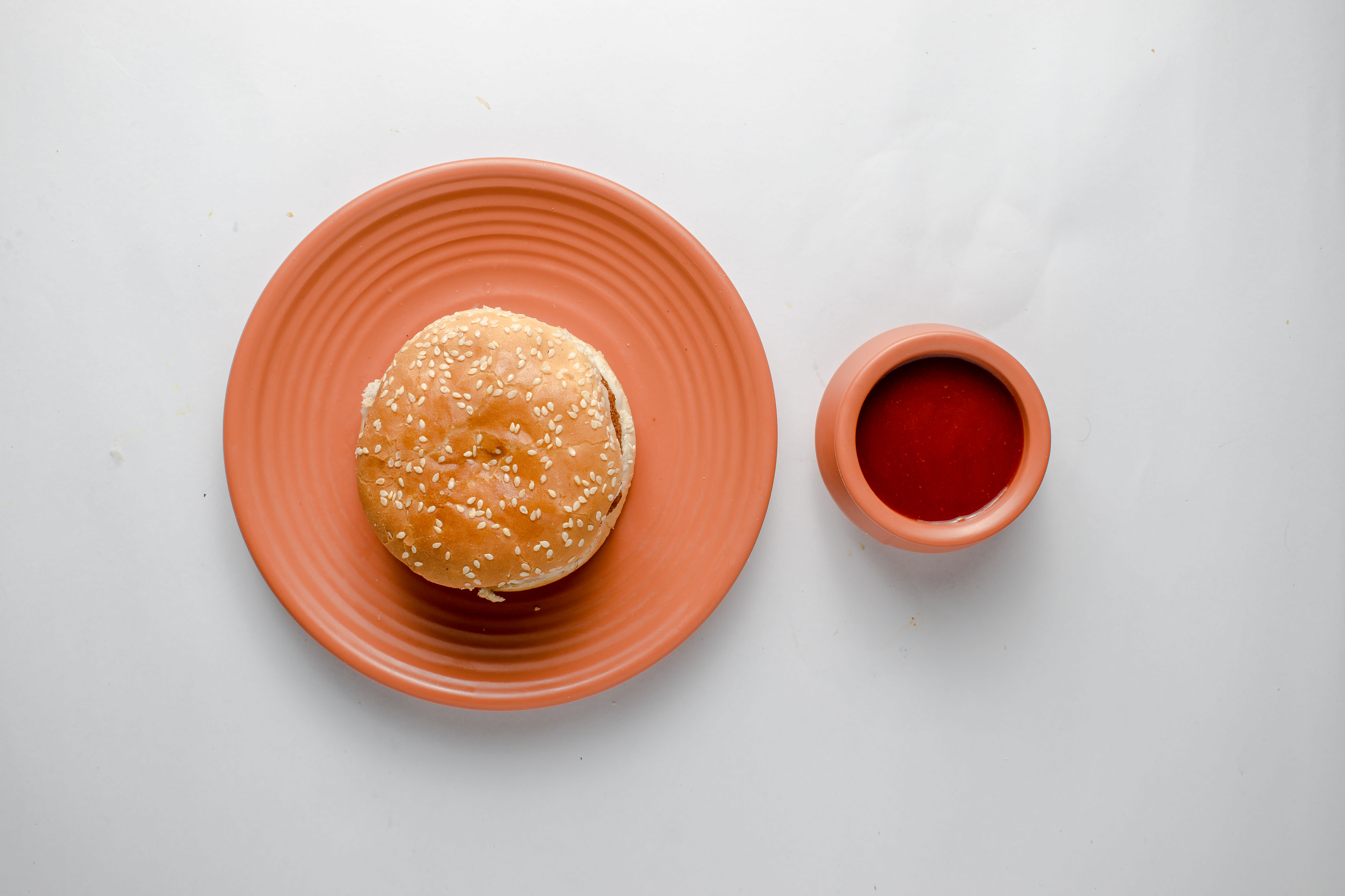 HAPPY EATS - Logo