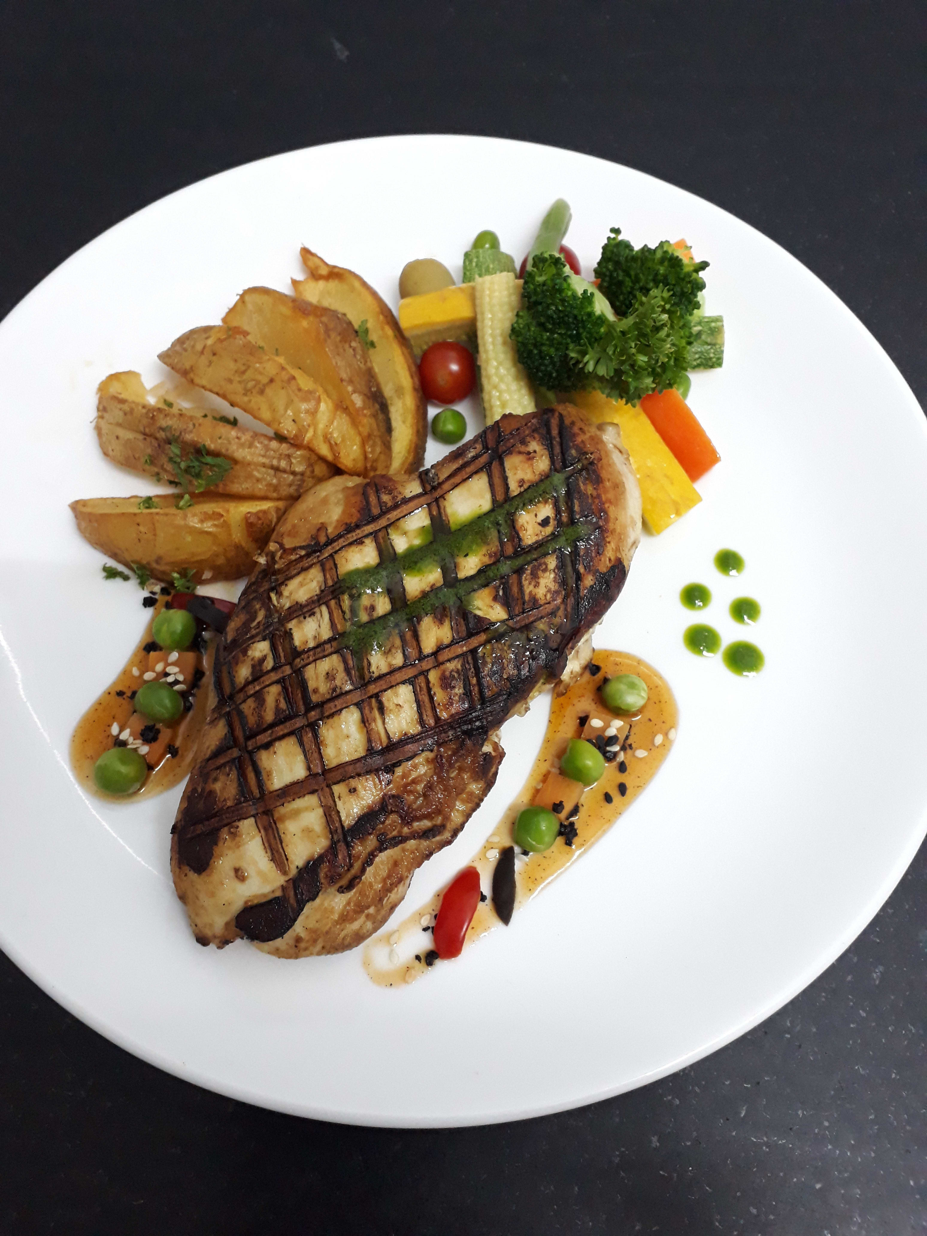 Harbour Cafe- The Crown - Logo