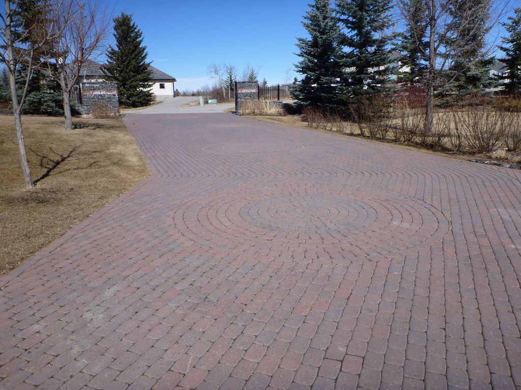 Hardwall Outdoor Living - Logo