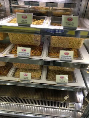 Harish Bakery - Logo