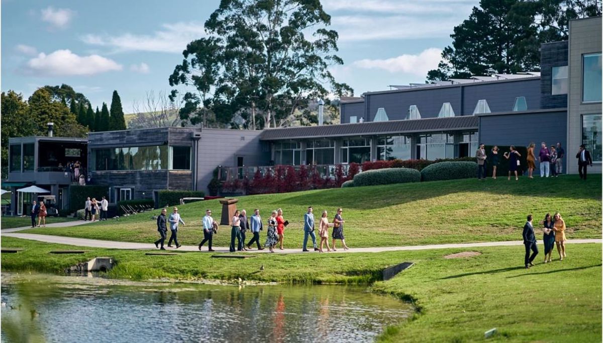 Harvey's Bar at Gibraltar Hotel Bowral - Logo
