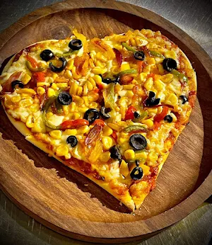 Hashtag Pizza - Logo