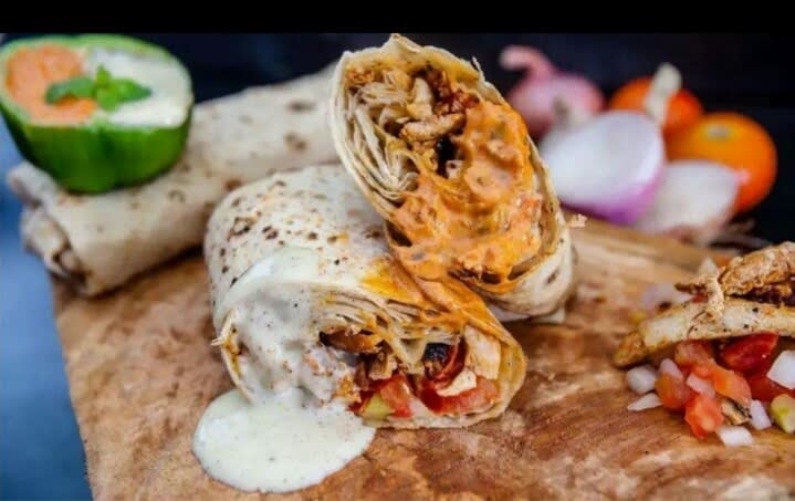 Hashtag Rolls & Wraps - Logo