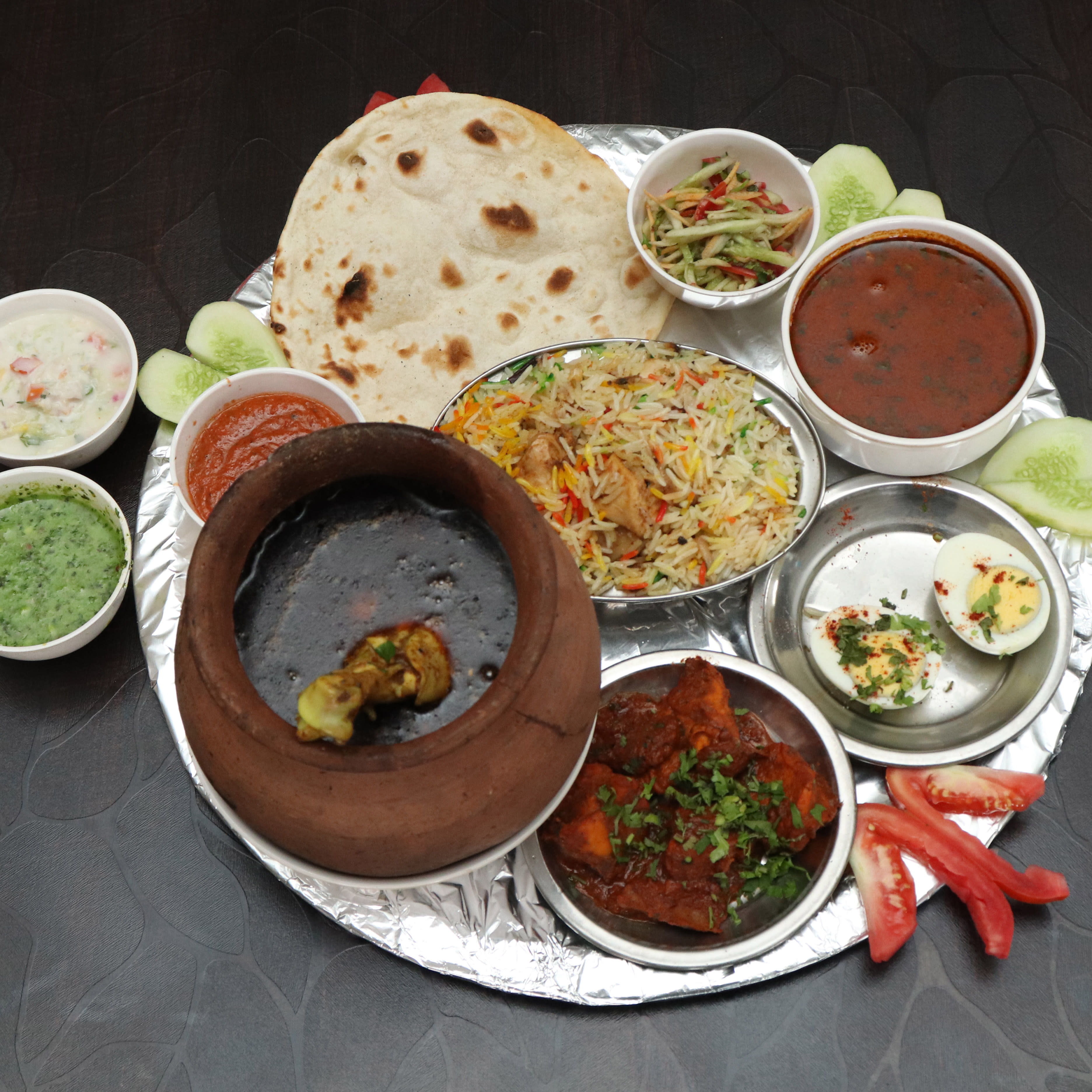 Haveli Family Restaurant Veg Non-Veg - Logo