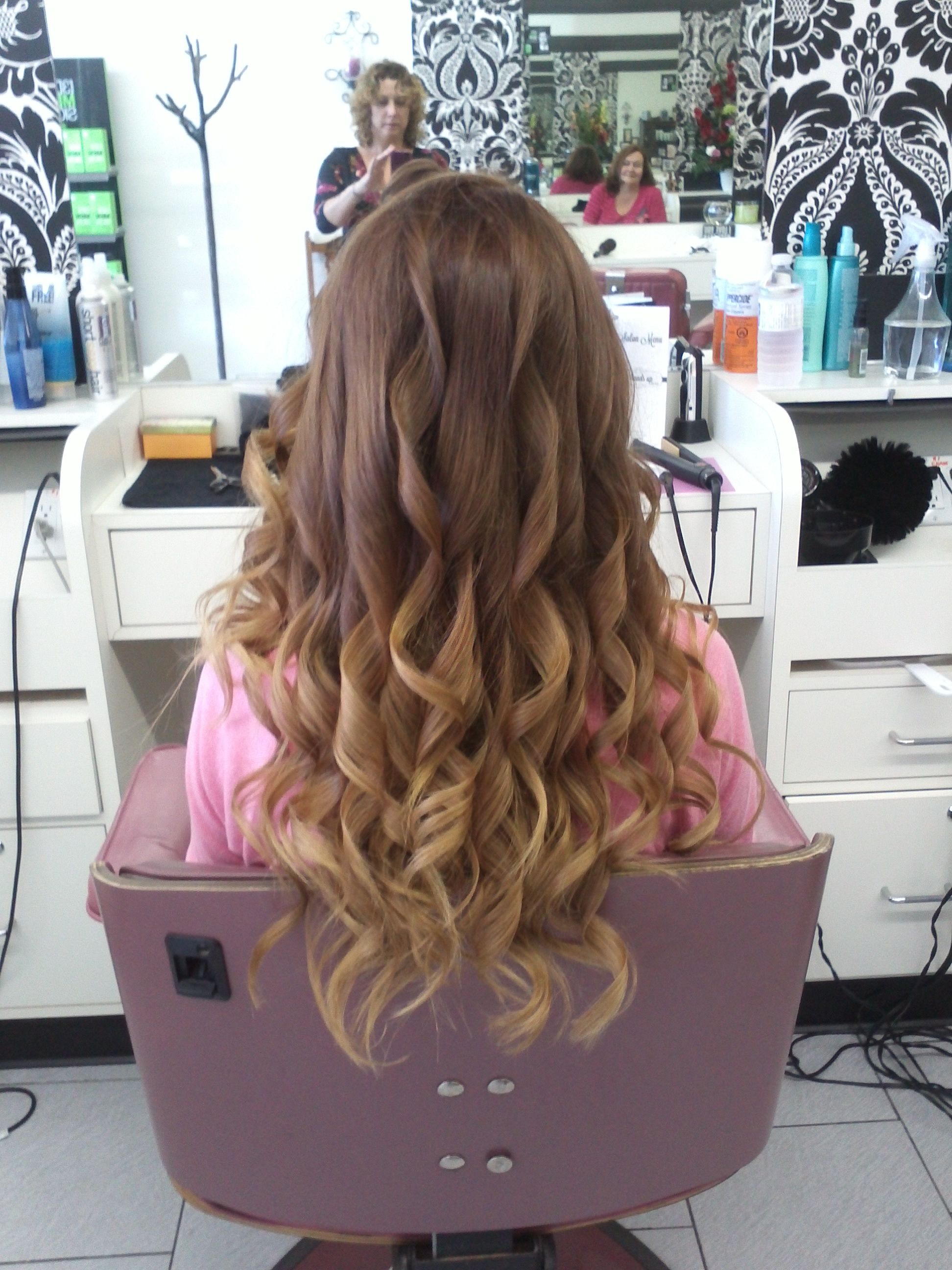 Heads Up Hair Salon - Logo