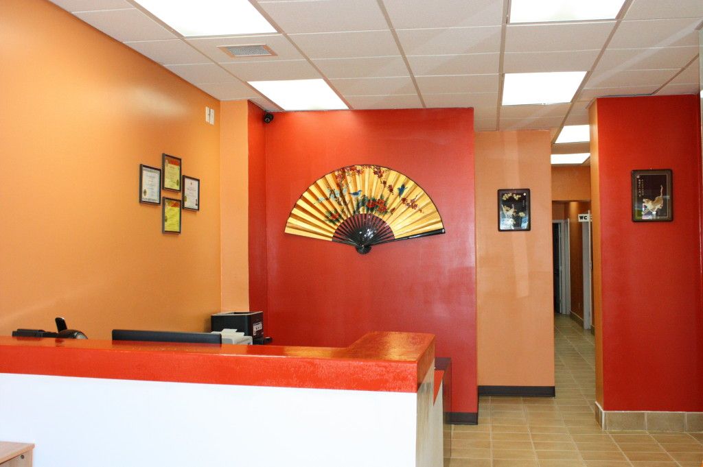 HealthTree Healing Centre - Logo