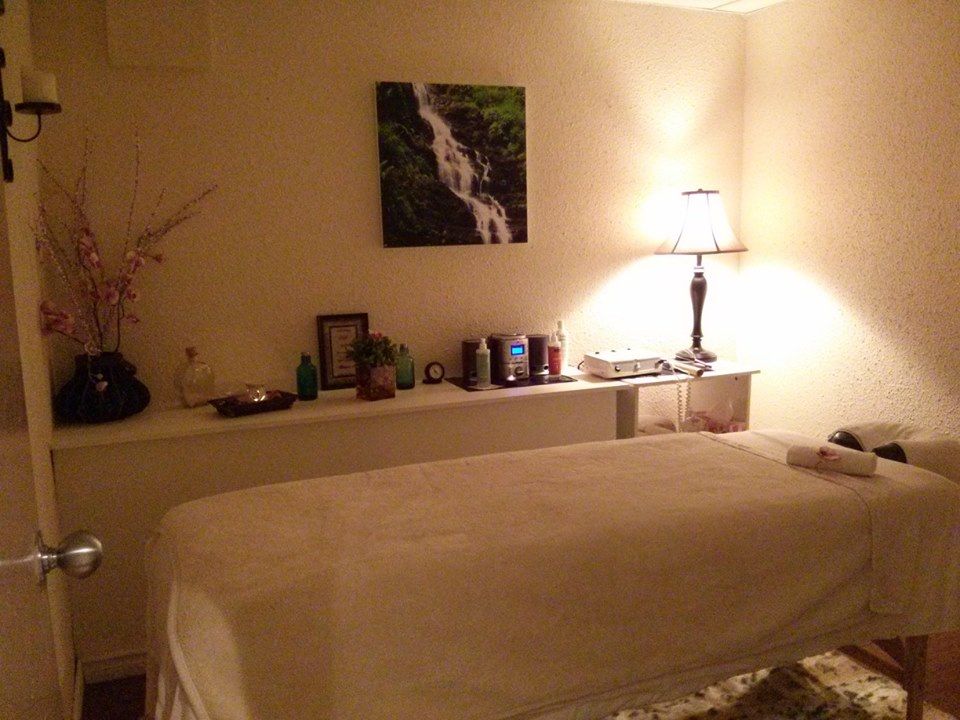 Heaven&s;s Garden Spa - Logo