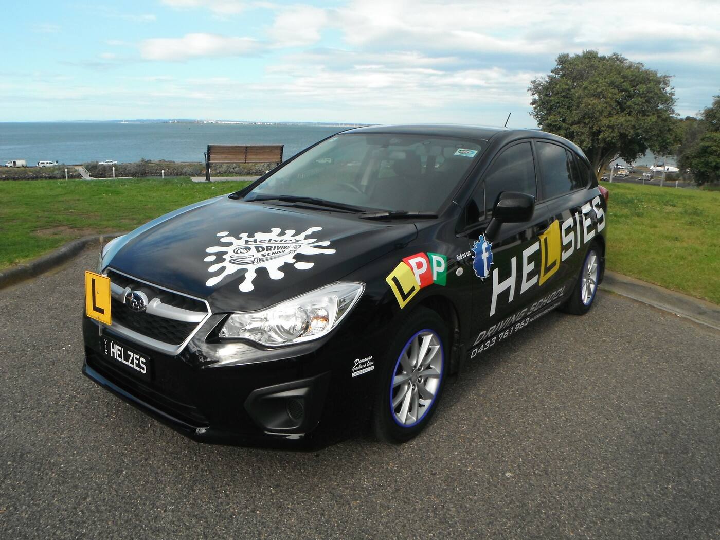 Helsie's Driving School - Logo