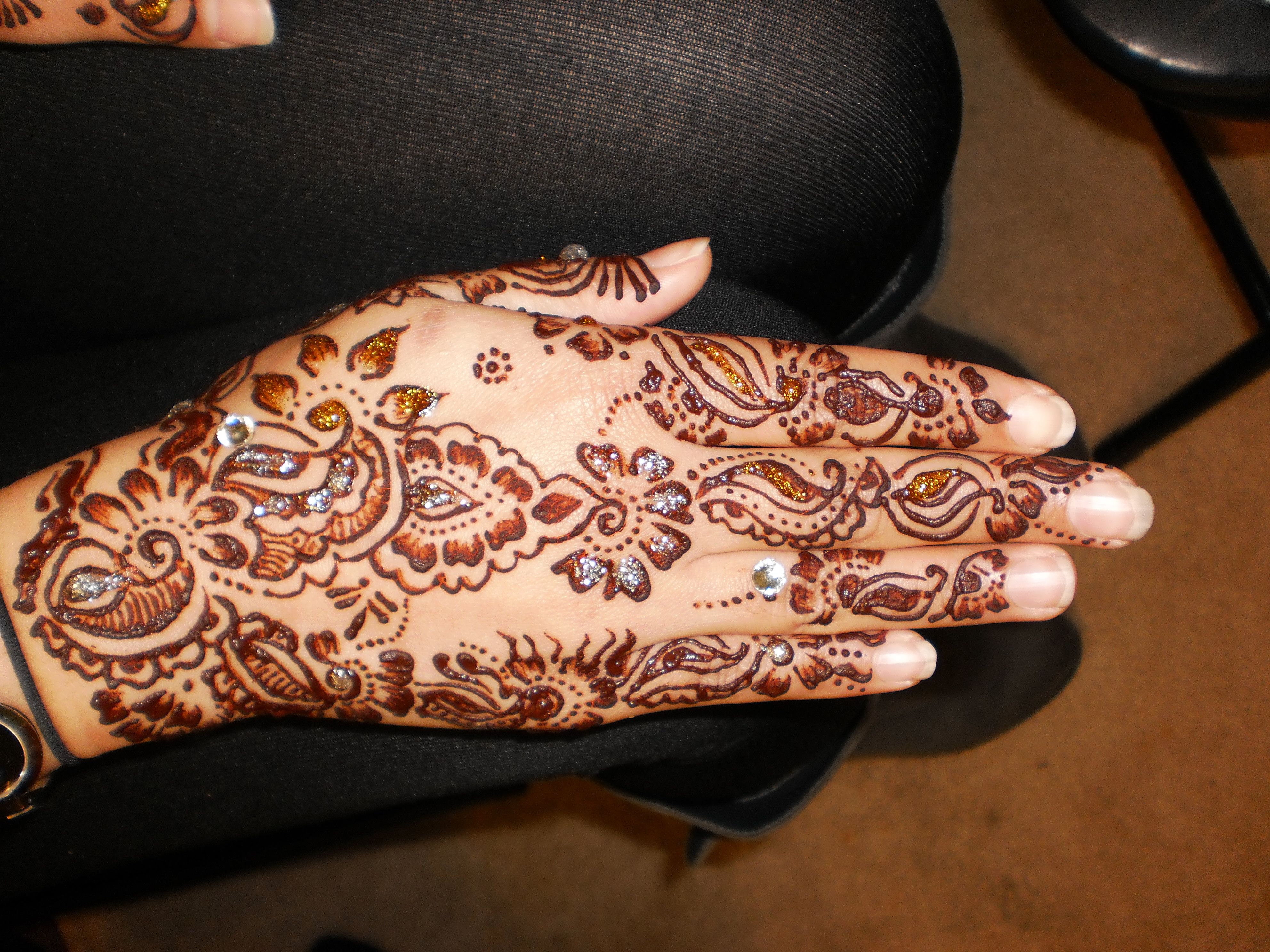 Henna / Mehndi Artist Nusrat Shoaib - Cover photo