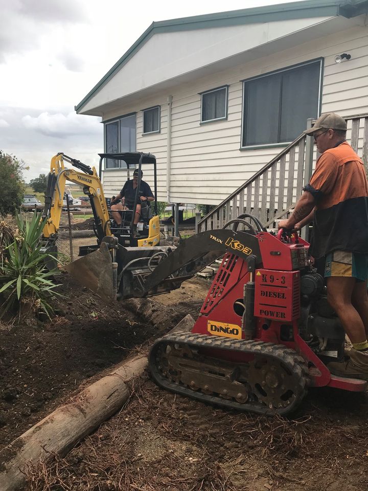 Hervey Bay Little Digga Hire - Logo
