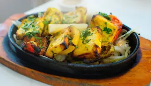 Hi5Th Zabardast Indian Kitchen - Logo