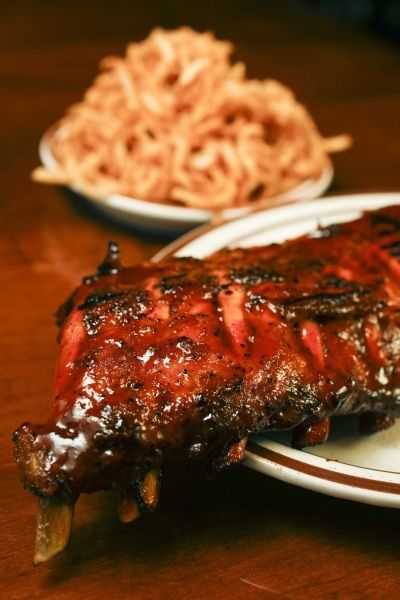 Hickory House Restaurant - Logo
