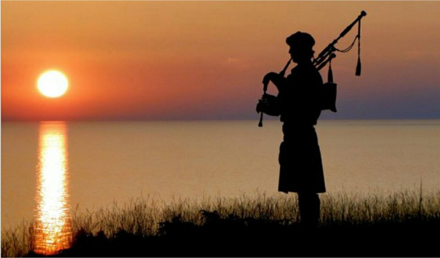 Highland Bagpiper for Hire - Cover photo