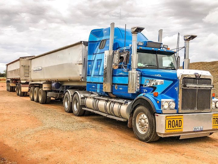 Highlands Water Cartage - Logo