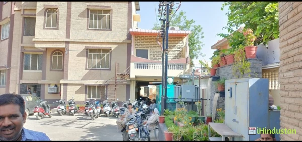 H K H Public School - Logo