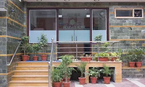 Holiday Home Restaurant & Bar - Cover photo
