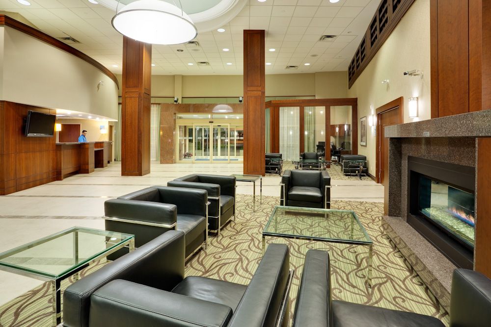 Holiday Inn Express &a; Suites, Toronto-Mississauga - Logo