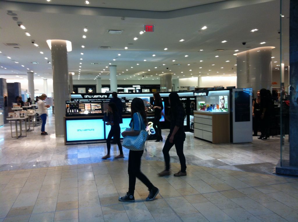 Holt Renfrew - Logo
