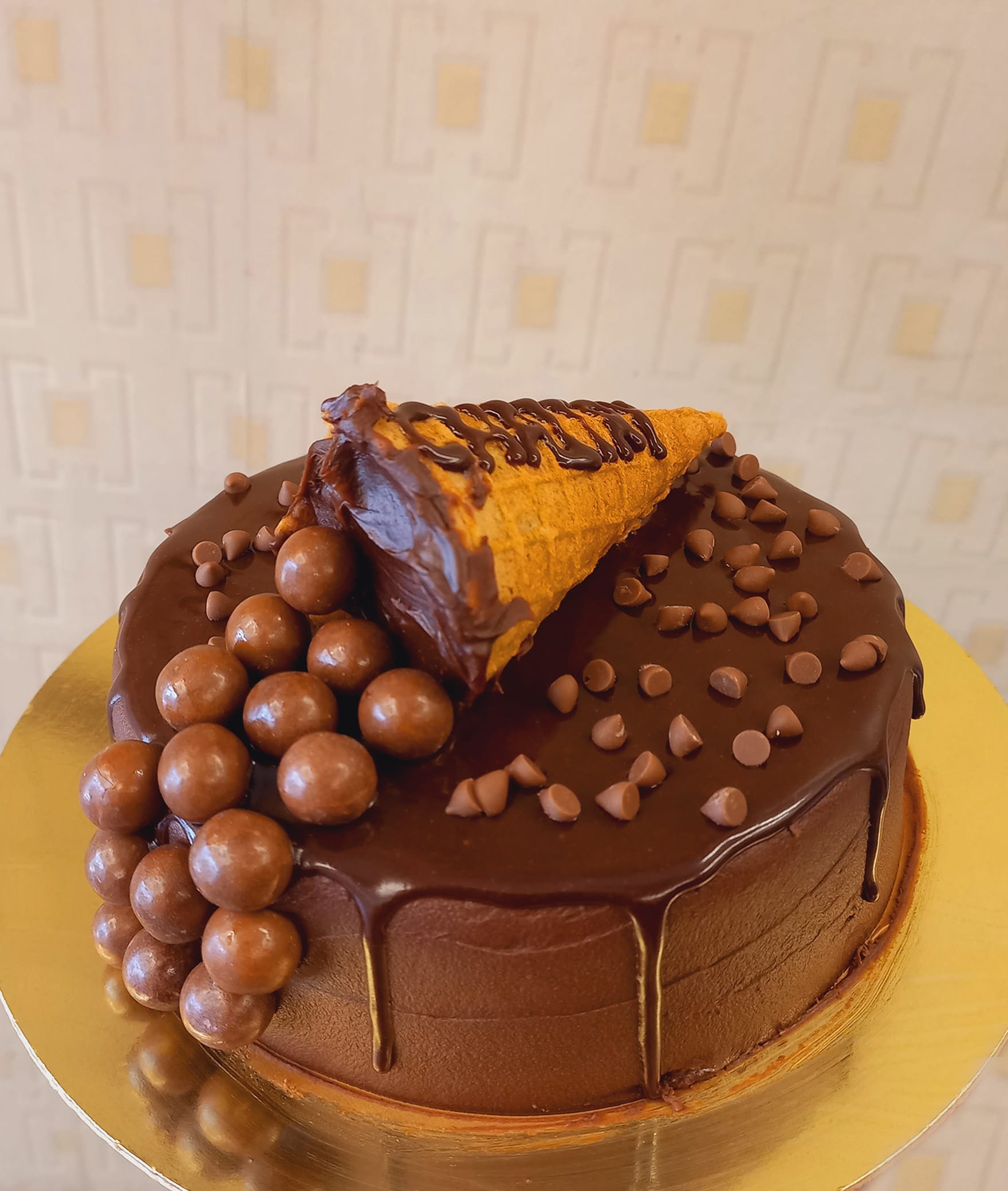 Home Bite Cakes And Bakes - Logo