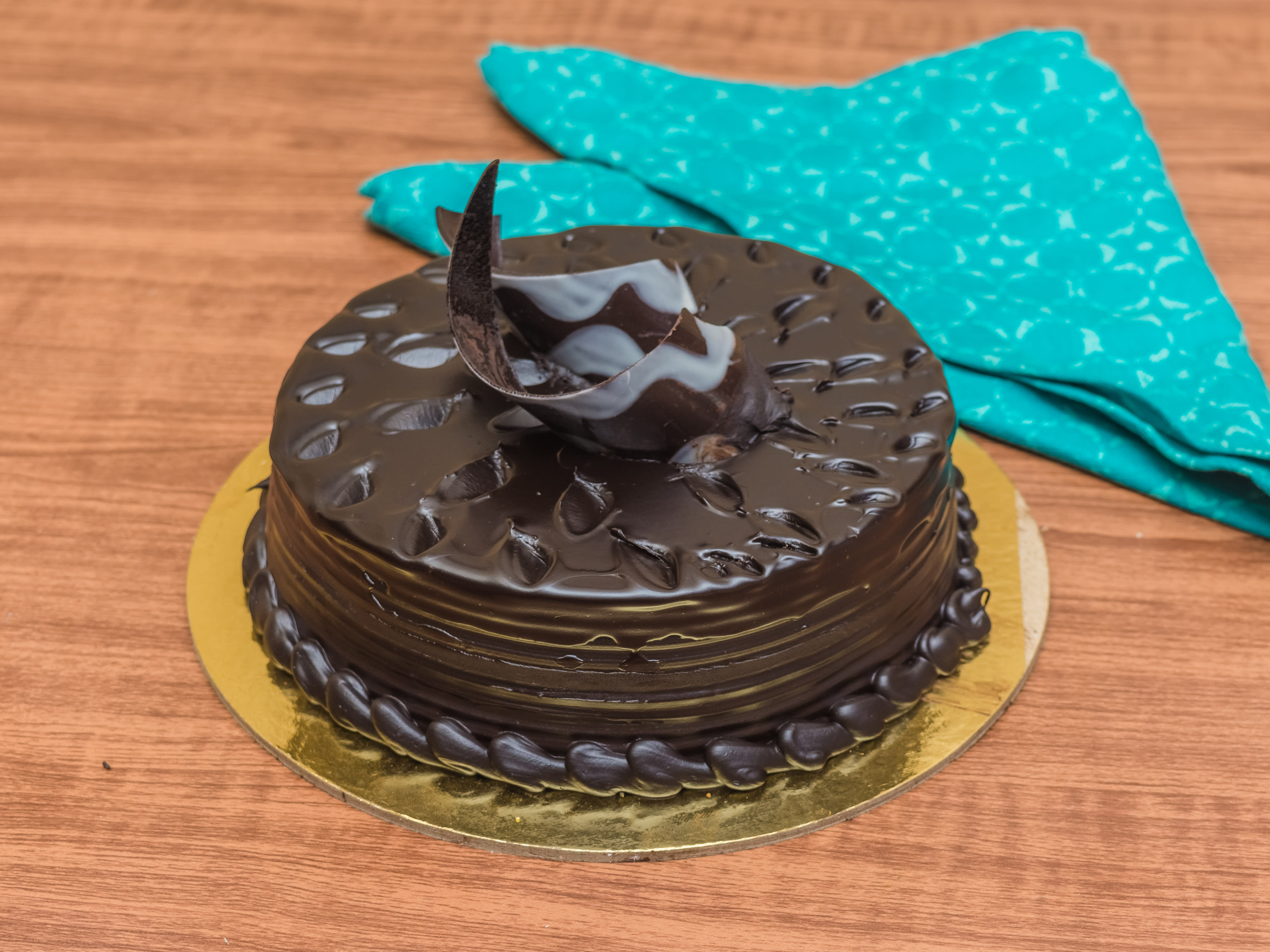 Home Made Cakes - Logo