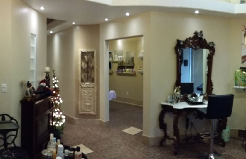 Hometown Laser Clinic &a; Spa - Logo