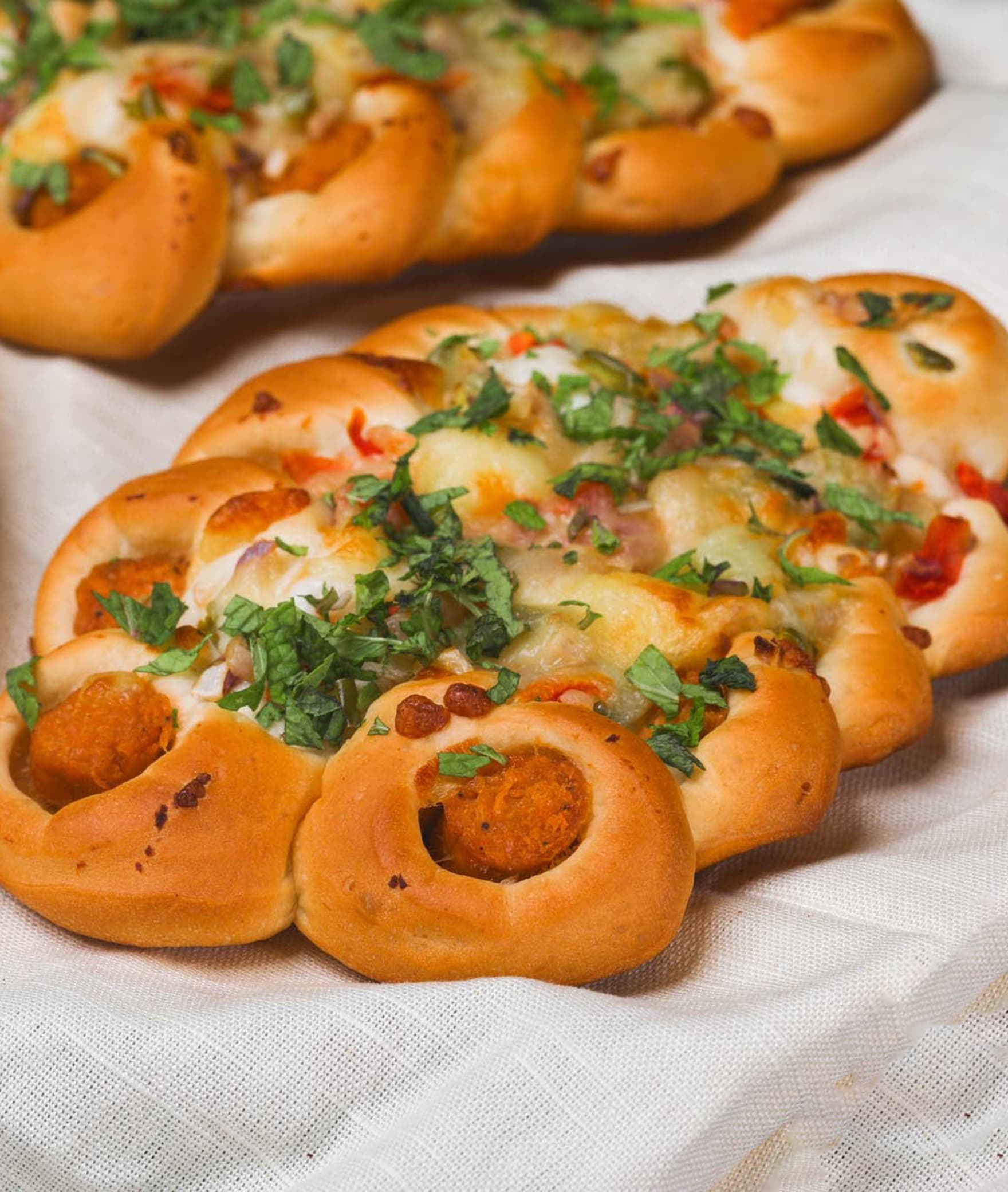 Hot Breads - Logo