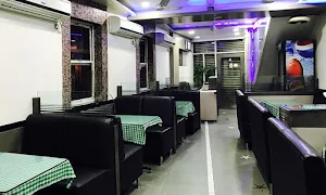 Hotel Roxy - Cover photo