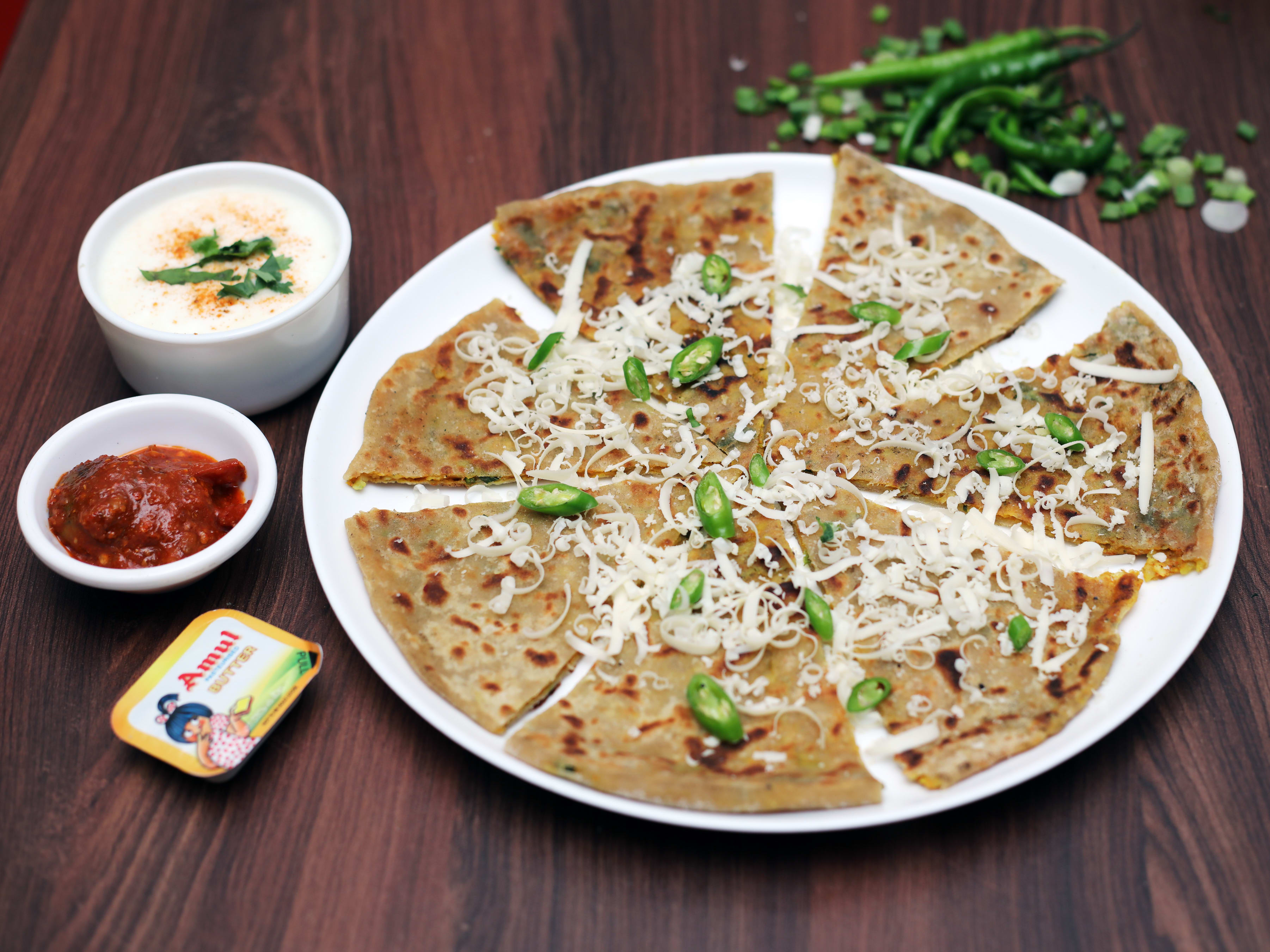 Hotel Indian Tadka - Logo