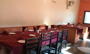 Hotel Mahabaleshwar - Cover photo