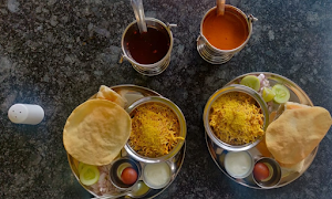Hotel Mamachi Misal - Logo