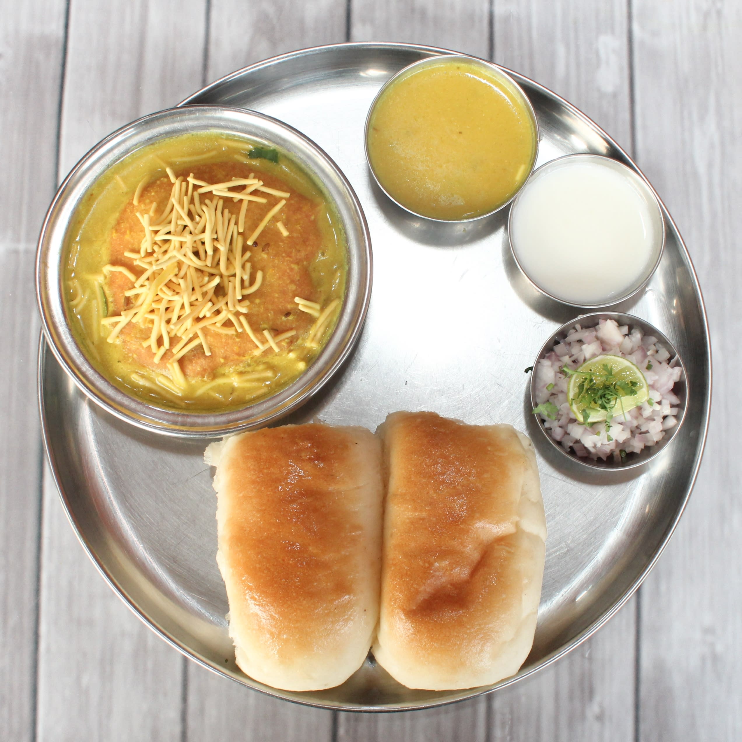 Hotel Shree Ballaleshwar Misal - Logo