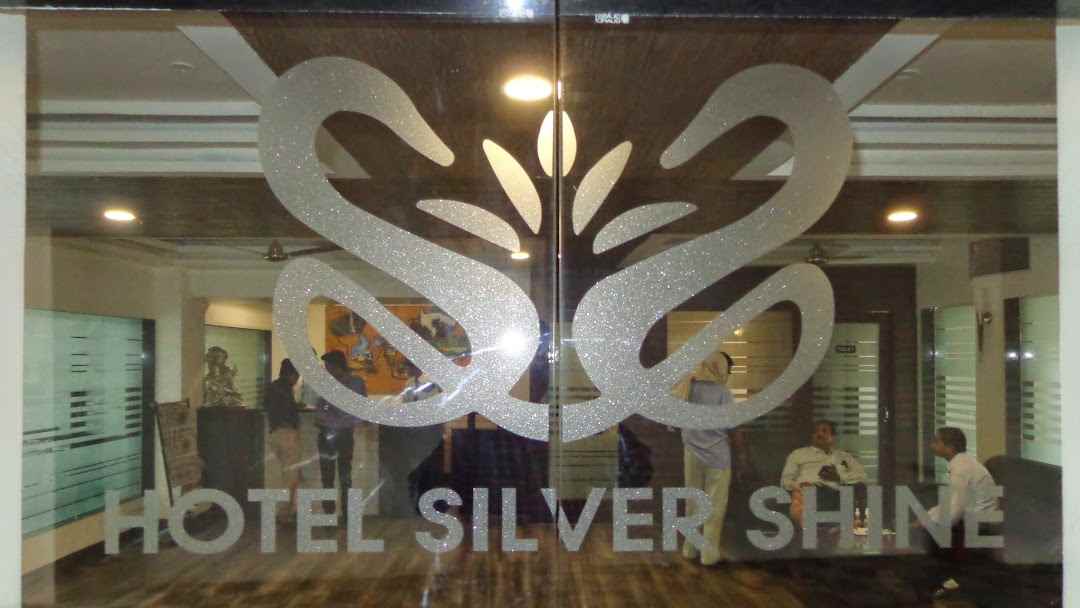 Hotel Silver Shine - Cover photo