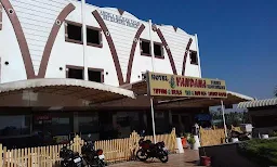 Hotel Sri Vandana - Logo