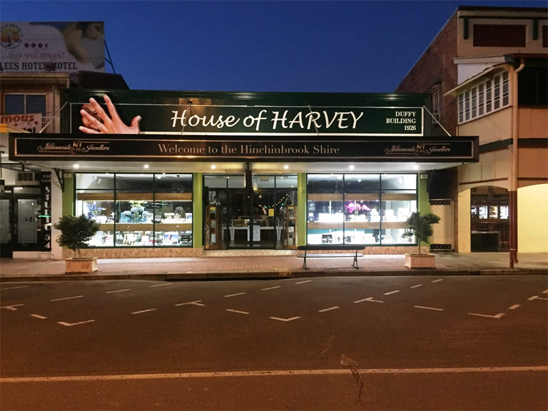 House of Harvey - Logo