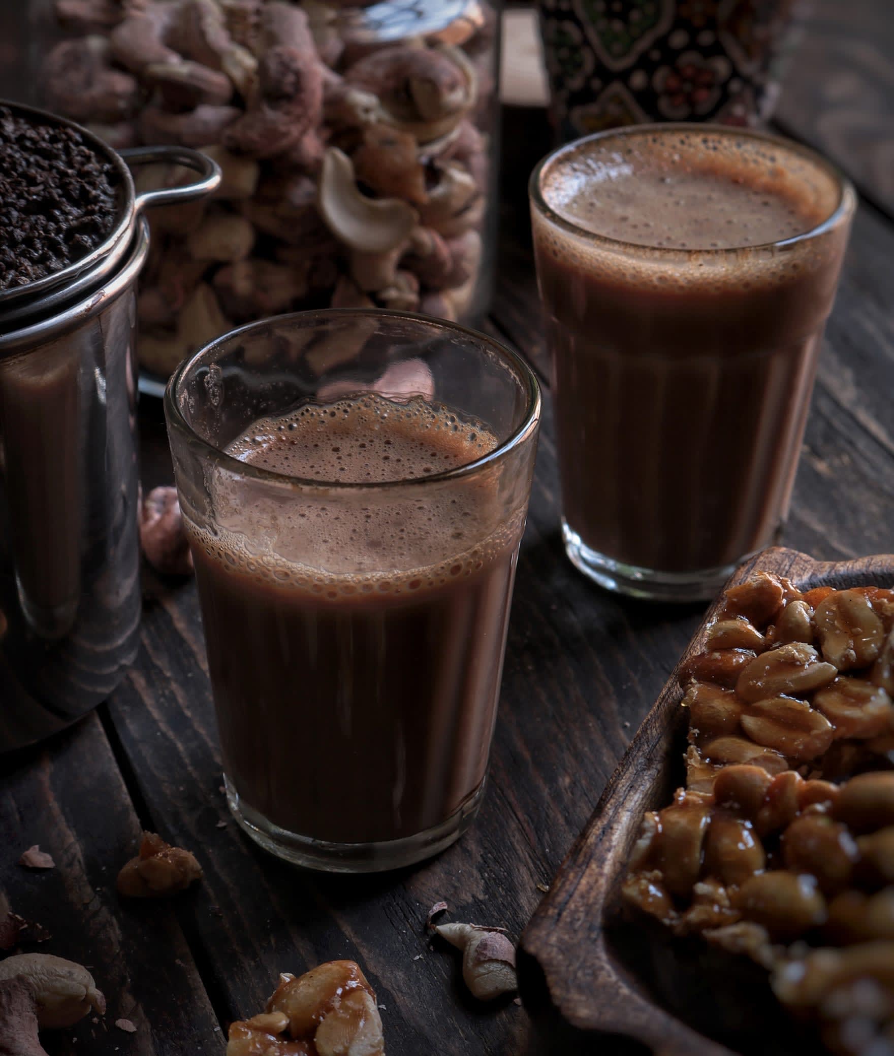 Hum Tum Aur Chai - Logo