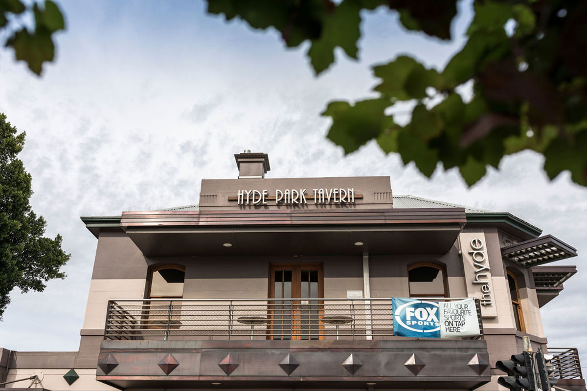 Hyde Park Tavern - Logo