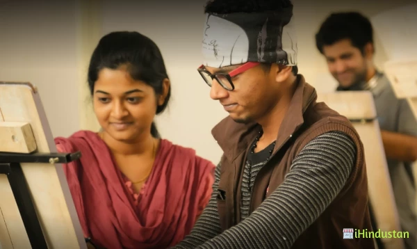 ICAT Design & Media College - Logo