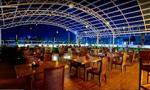 Ice n Fire Sky Lounge - Logo