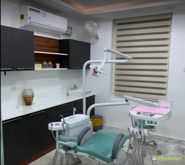 iDent Dental Clinic & Implant Centre - Logo